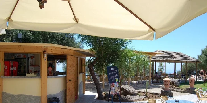 Letecky na Sardinii: all inclusive v hotelu Club Esse Palmasera Resort****, pláž i bazén