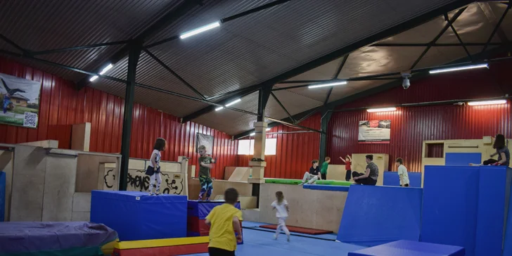 Akční zábava v parkour hale Improve Yourself Academy: vstup na 3 hodiny