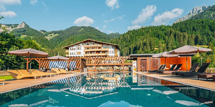 Dovolená v Tyrolsku: horský hotel se snídaní a wellness i karta výhod