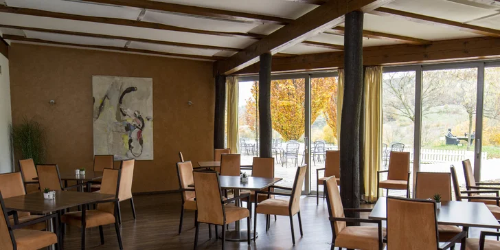 Tříchodové menu pro 1 nebo 2 osoby v resortu Kaskáda, varianta se 120 min ve wellness