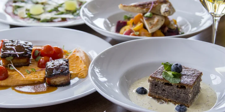 Tříchodové menu pro 1 nebo 2 osoby v resortu Kaskáda, varianta se 120 min ve wellness