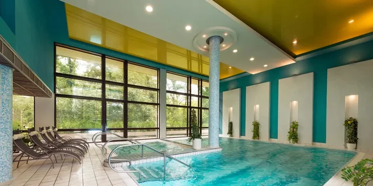 Pobyt ve 4* lázeňském hotelu v Piešťanech: polopenze, neomezené sauny a bazény i minerální koupel