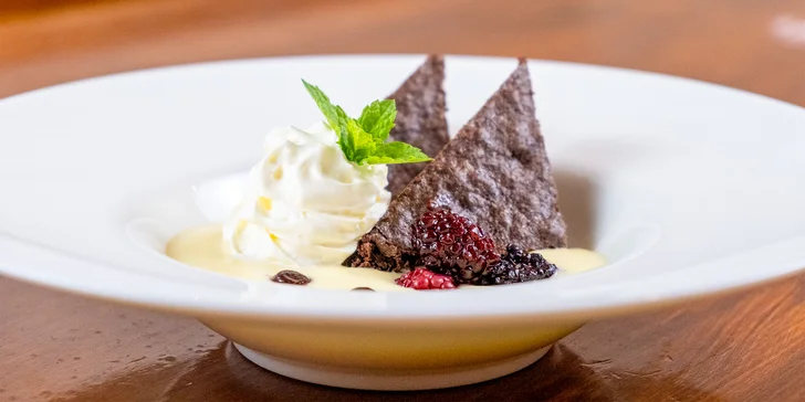 Otevřený voucher v hodnotě 500 až 1500 Kč na cokoli v restauraci U Dvou pupků v Dubči