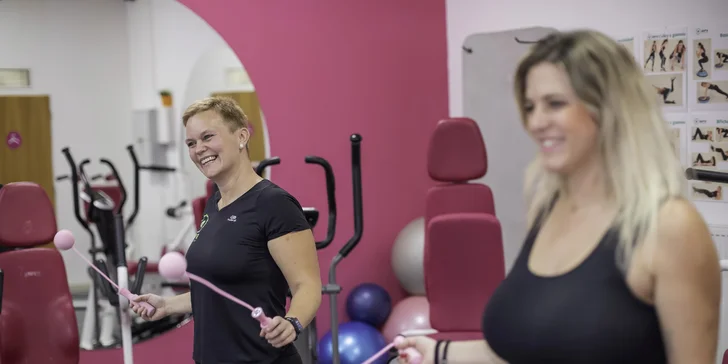 Fitness pro ženy: jednorázový neomezený vstup pro 1-2 dámy, pitný režim i analýza těla