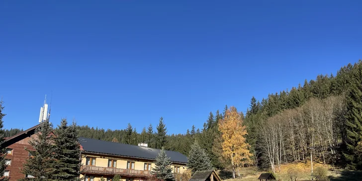 Dovolená s polopenzí pro pár i rodinu ve vyhlášeném turistickém centru Beskyd