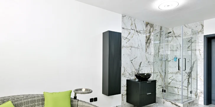 1–5h. privátní wellness v srdci Prahy: hydromasážní vana, sauna i občerstvení