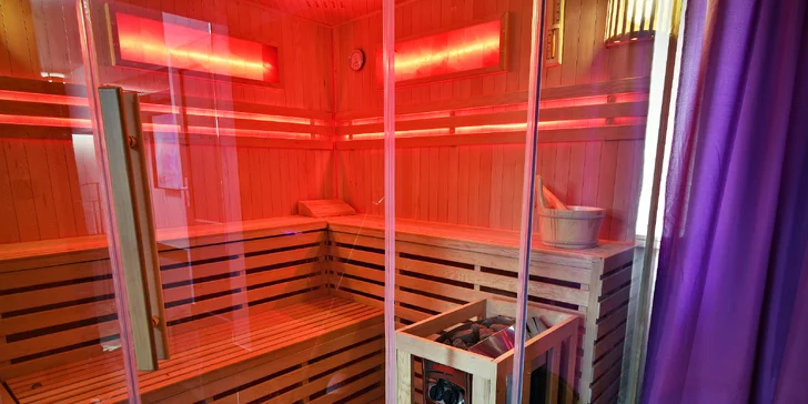 1–5 hod. privátního wellness v srdci Prahy: hydromasážní vana, sauna i občerstvení
