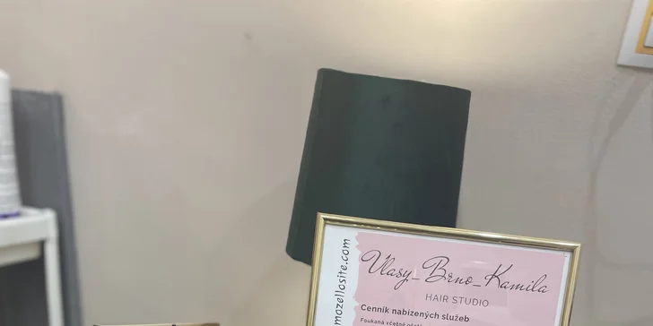 Hloubkové čištění vlasů a pokožky hlavy, mytí, foukaná a styling