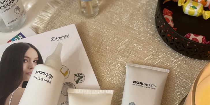 Hloubkové čištění vlasů a pokožky hlavy, mytí, foukaná a styling