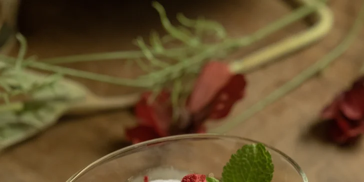 5chodové menu v luxusní zahradní restauraci v centru Prahy pro 1 nebo 2 osoby