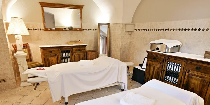 Privátní wellness pro dva: 90-120 minut v sauně a vířivce, občerstvení i prosecco