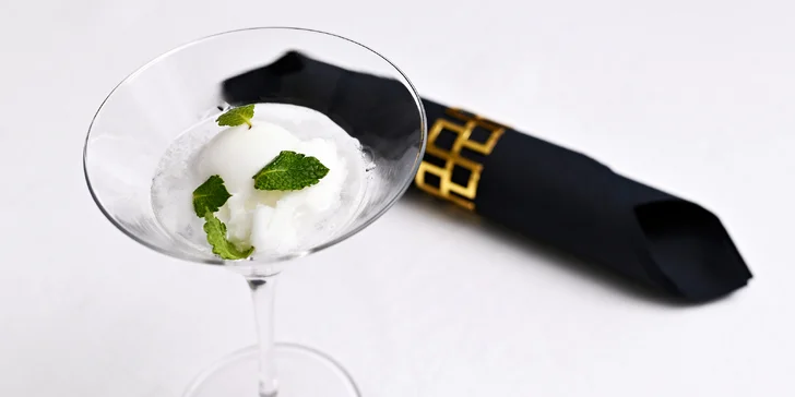 7chodové menu i vinné párování v hotelu na Malé Straně pro 2 osoby