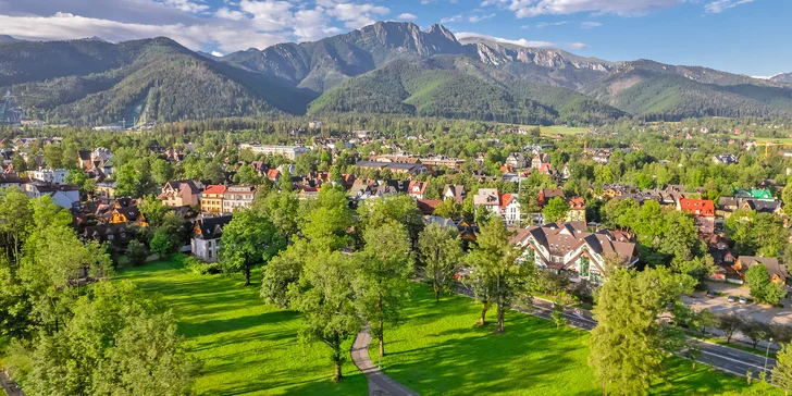 Moderní horský hotel u Zakopaného: snídaně a vstupy do termálů