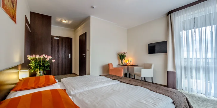 Hurá na Balt: 3* hotel u jezera Jamno, snídaně i polopenze, neomezený wellness, akce 2 děti zdarma