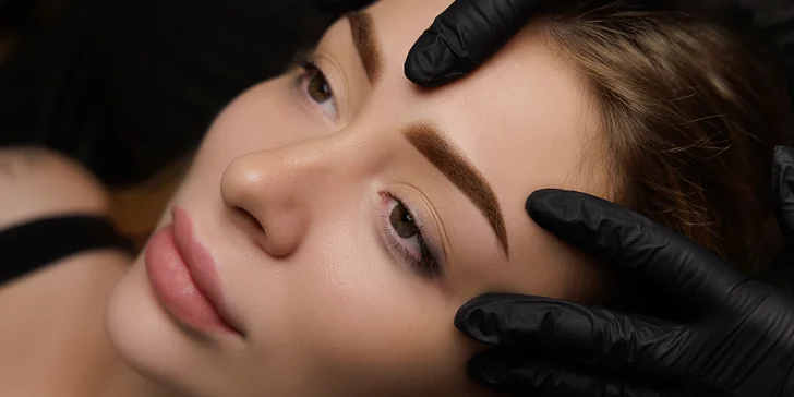 Permanentní make-up: obočí pudrovou metodou nebo rty metodou aquarelle