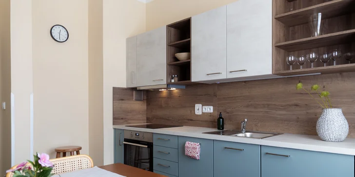 Královské Vinohrady až pro 5 osob: moderní apartmán s kuchyňkou a snídaně