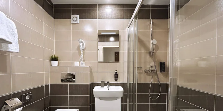 Královské Vinohrady až pro 5 osob: moderní apartmán s kuchyňkou a snídaně
