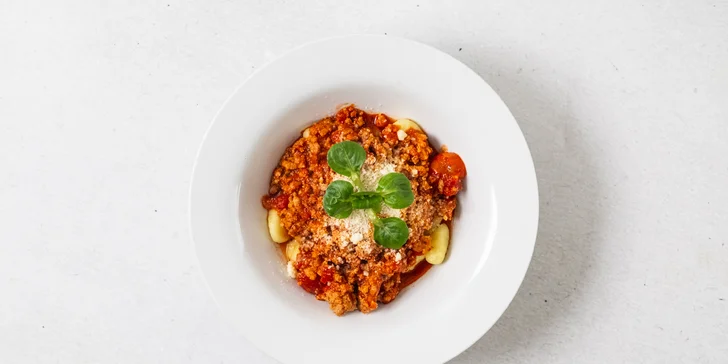 Pasta dle vlastního výběru: špagety Carbonara, ravioly s hovězím i lasagne