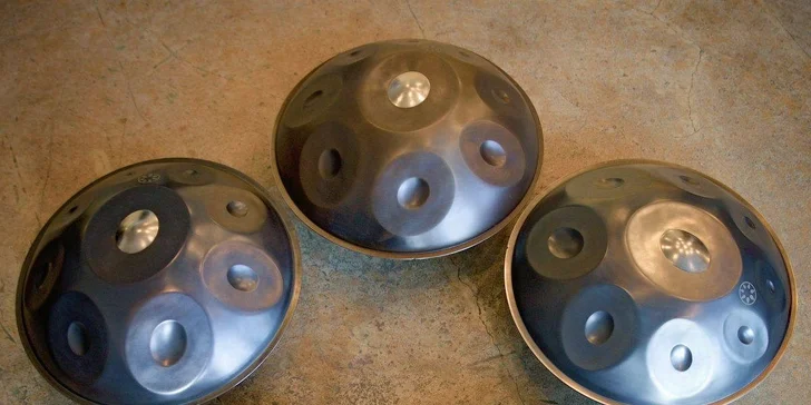 Hra na handpan snadno a rychle: tříhodinové skupinové workshopy, různá města