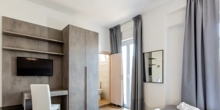 Dovolená s plnou penzí u italského Rimini: hotel 150 m od moře, bazén a dvě děti do 2,9 let zdarma