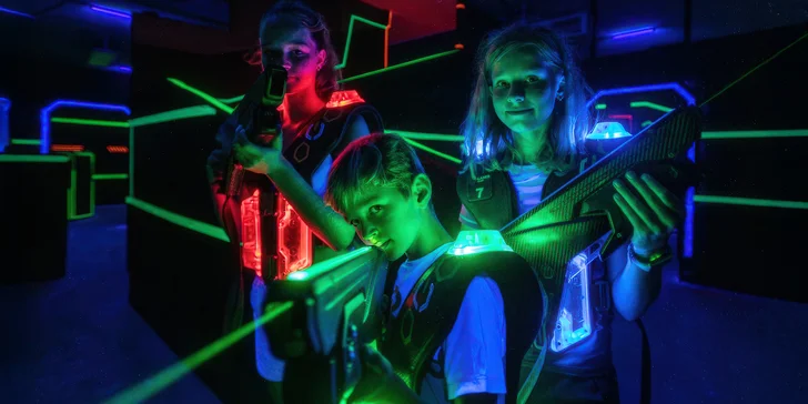 Laser game v moderní aréně Crossfire v České Lípě pro 2–10 hráčů