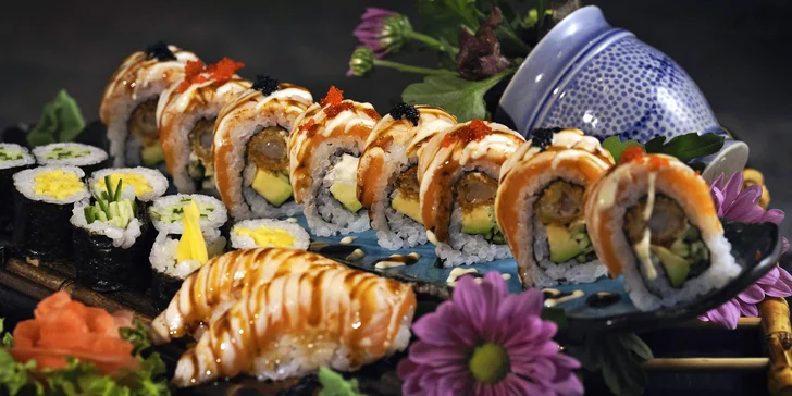Okouzlující chuť Asie: 4chodové degustační sushi menu a prosecco pro dva, 2 pobočky