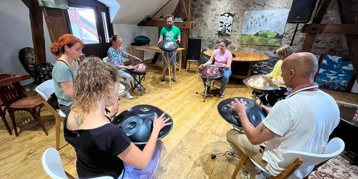 Hra na handpan snadno a rychle: tříhodinové skupinové workshopy, různá města