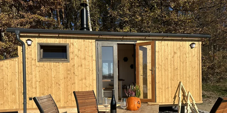 Netradiční pobyt s výhledem na Ještěd: luxusní maringotka až pro 3 osoby