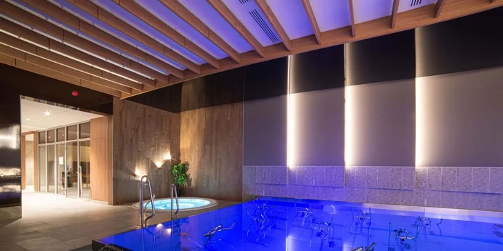 Perfektní dovolená pro rodinky s dětmi: hotel jen 100 m od pláže, bazén, sauna i animační program