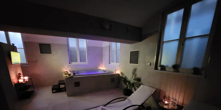 Privátní wellness i se sektem a občerstvením pro 2 osoby: 120 min. i celá noc
