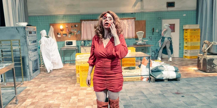 Gala vstupenka do Klicperova divadla s vínem