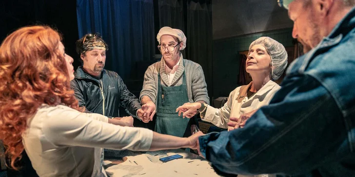 Gala vstupenka do Klicperova divadla s vínem