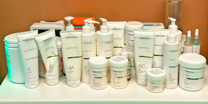 Anti-age ošetření pleti s masáží obličeje i balíčky s masáží těla a kosmetickou péčí