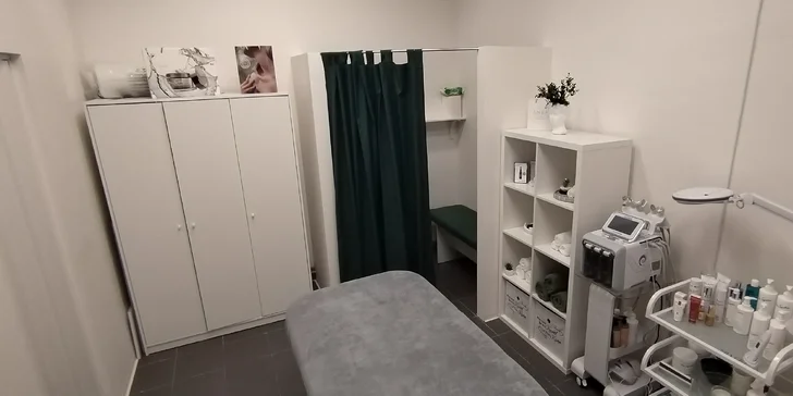 Kosmetické ošetření pleti: lifting, hydratace i hloubkové čistění či masáž gua sha