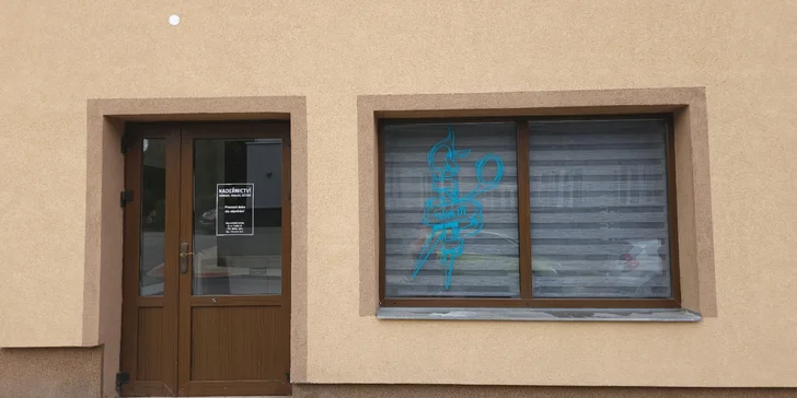 Střih i hloubková regenerace: varianty pro všechny délky vlasů, pro ženy i muže