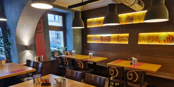 Masová hostina na Smíchově: burger menu, žebra, krkovice a křídla i stripsy a řízečky