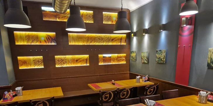 Masová hostina na Smíchově: burger menu, žebra, krkovice a křídla i stripsy a řízečky