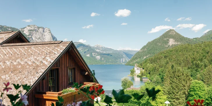 Pobyt v rakouských Alpách: hotelové pokoje i apartmány u jezera Grundlsee, wellness a snídaně