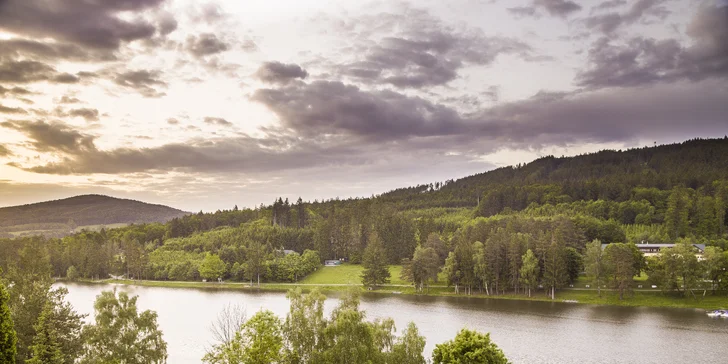 Dovolená s vůní kávy: penzion s kavárnou u Luhačovické přehrady, snídaně, wellness