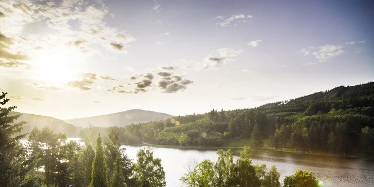 Dovolená s vůní kávy: penzion s kavárnou u Luhačovické přehrady, snídaně, wellness