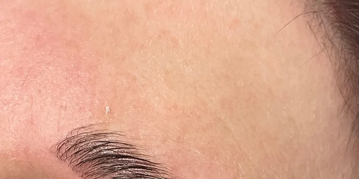 Kosmetická péče vč. revitalizační masáže nebo lash lifting i laminace obočí
