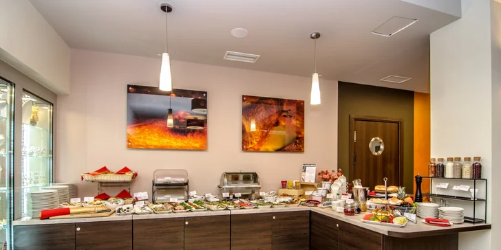 Hurá na Balt: 3* hotel u jezera Jamno, snídaně i polopenze, neomezený wellness, akce 2 děti zdarma