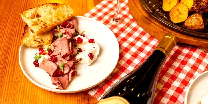 Tříchodové menu s hořícím masovým mečem i vinným párováním pro dva
