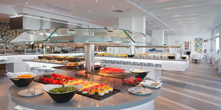 Letecky na Tenerife: 4* hotel s polopenzí, letovisko Puerto de la Cruz, adult only