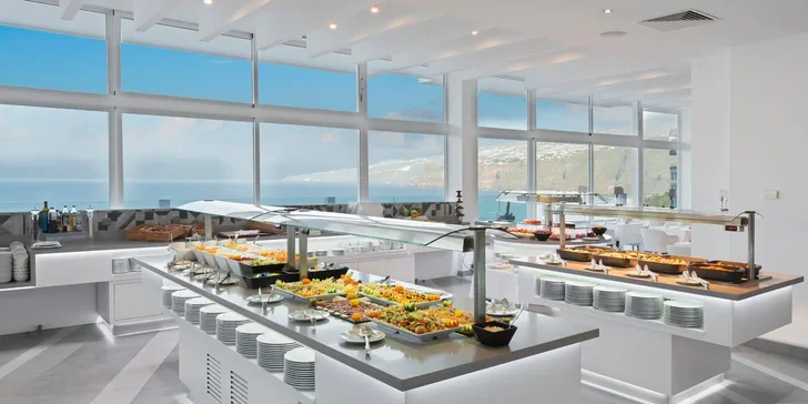 Letecky na Tenerife: 4* hotel s polopenzí, letovisko Puerto de la Cruz, adult only