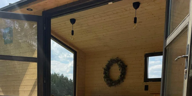 Moderní tiny house na Křivoklátsku, 11 km od Lán: bez stravy či se snídaní