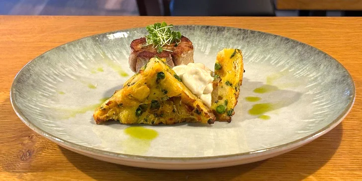 Voucher na 500–2 000 Kč na cokoliv v zámecké restauraci Konírna
