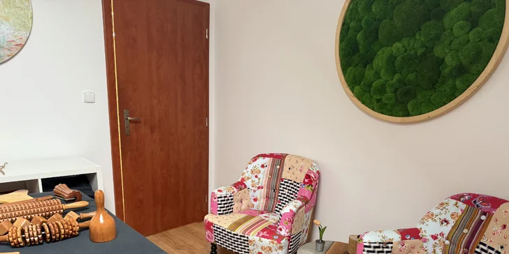 Maderoterapie neboli masáž dřevěnými válečky pro odstranění celulitidy