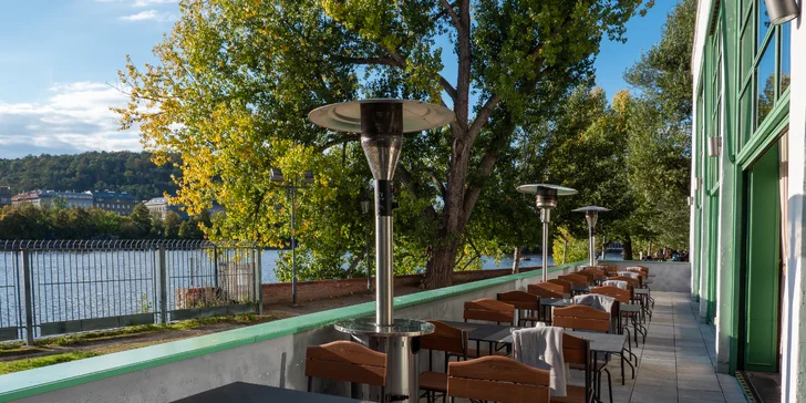 Otevřené vouchery do restaurace v Mánesu: jídlo i nápoje, 1000 až 2000 Kč