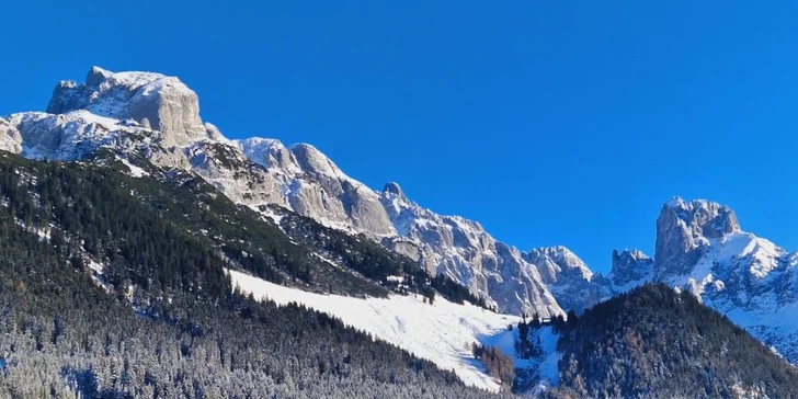 Dachstein s neomezeným wellness a polopenzí, hotel 200 m od lanovky